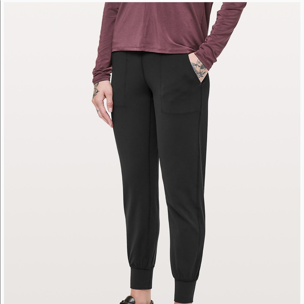 Lululemon Align Joggers 28” - MINT CONDITION